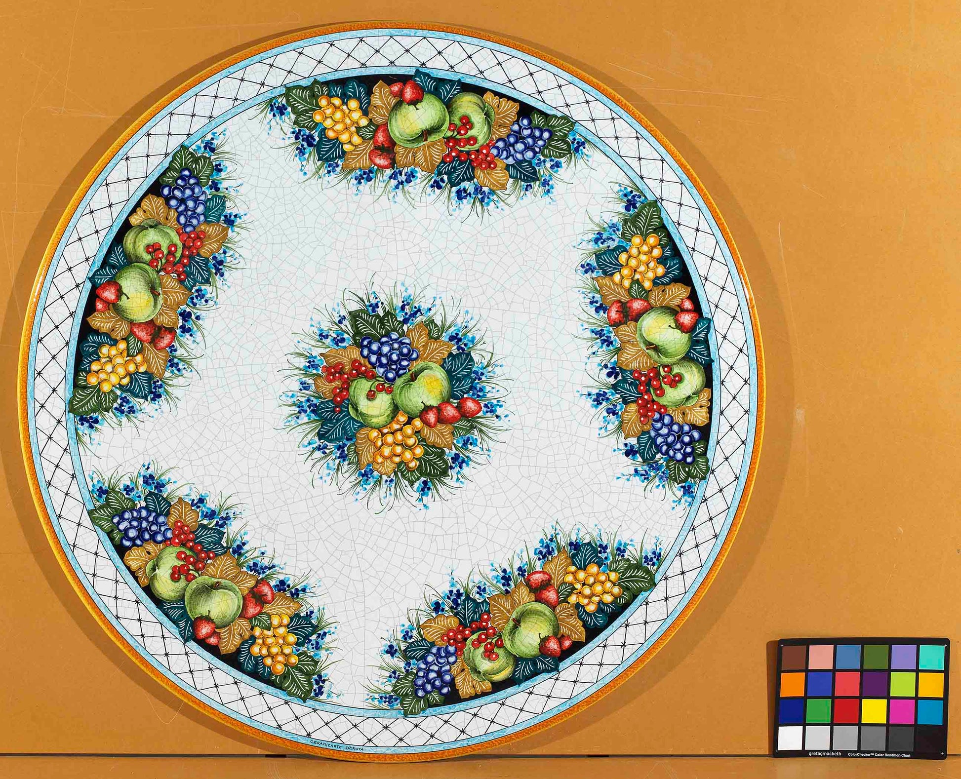 Napoli Lava stone Ceramic Table Round Design Details